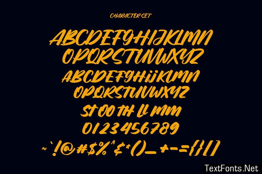 Maxthrone Handwritten Display Font